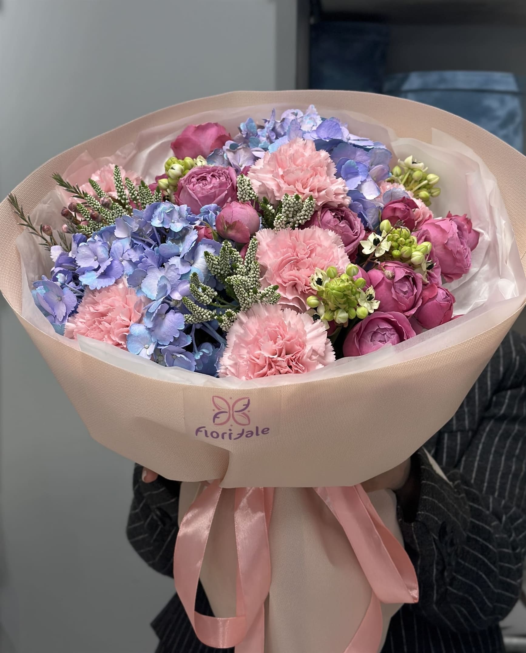 Классический букет Вельвет Найт: букет, который надолго остается в памяти 1 Цветы, Букеты, Подарки, Сладости в Тель-Авив с доставкой Классический букет Вельвет Найт: букет, который надолго остается в памяти Цветы, Букеты, Подарки, Сладости в Тель-Авив с доставкой