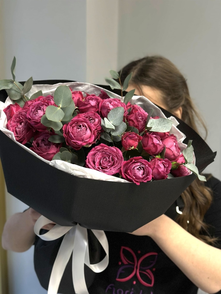 Букет кустовых роз Кэнди: так и хочется съесть Цветы, Букеты, Подарки, Сладости в Тель-Авив с доставкой