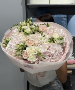 Классический букет Эстель: элегантность без лишних слов Цветы, Букеты, Подарки, Сладости в Тель-Авив с доставкой