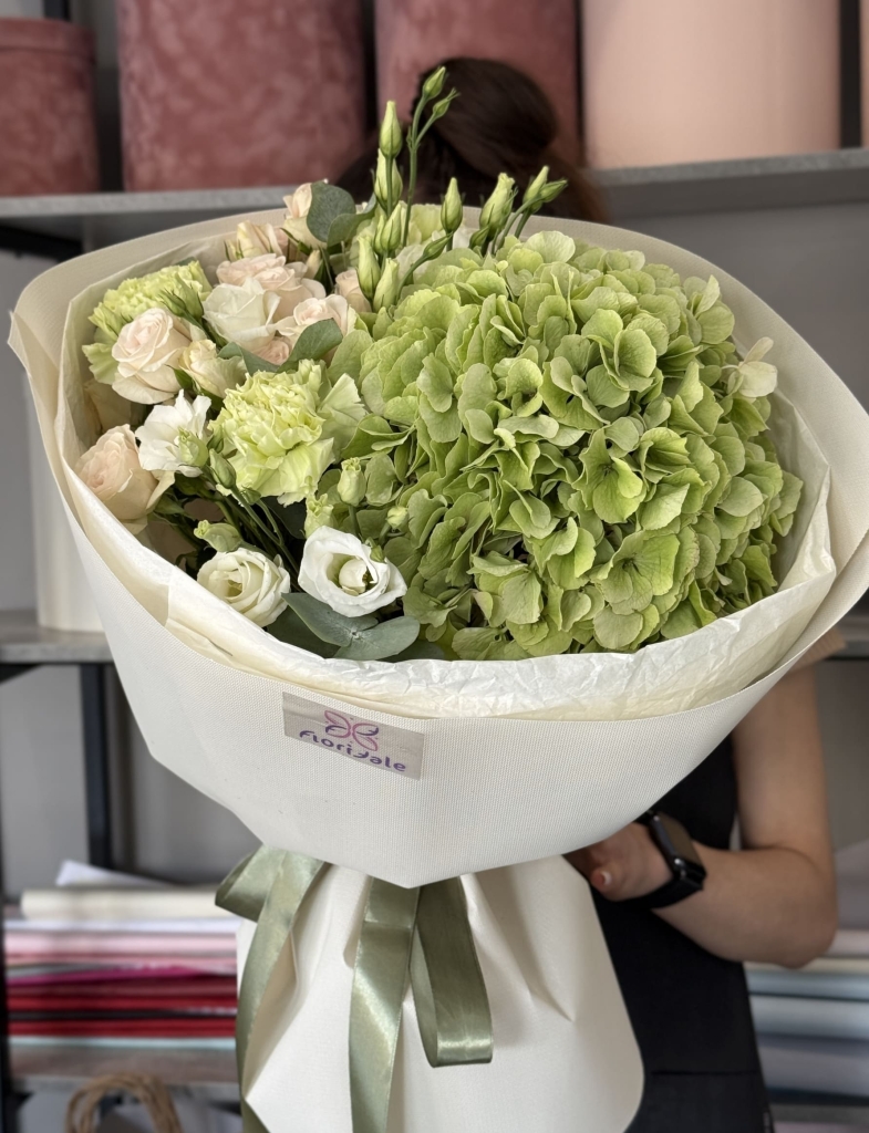 Классический букет Лакки: величие природы Цветы, Букеты, Подарки, Сладости в Тель-Авив с доставкой