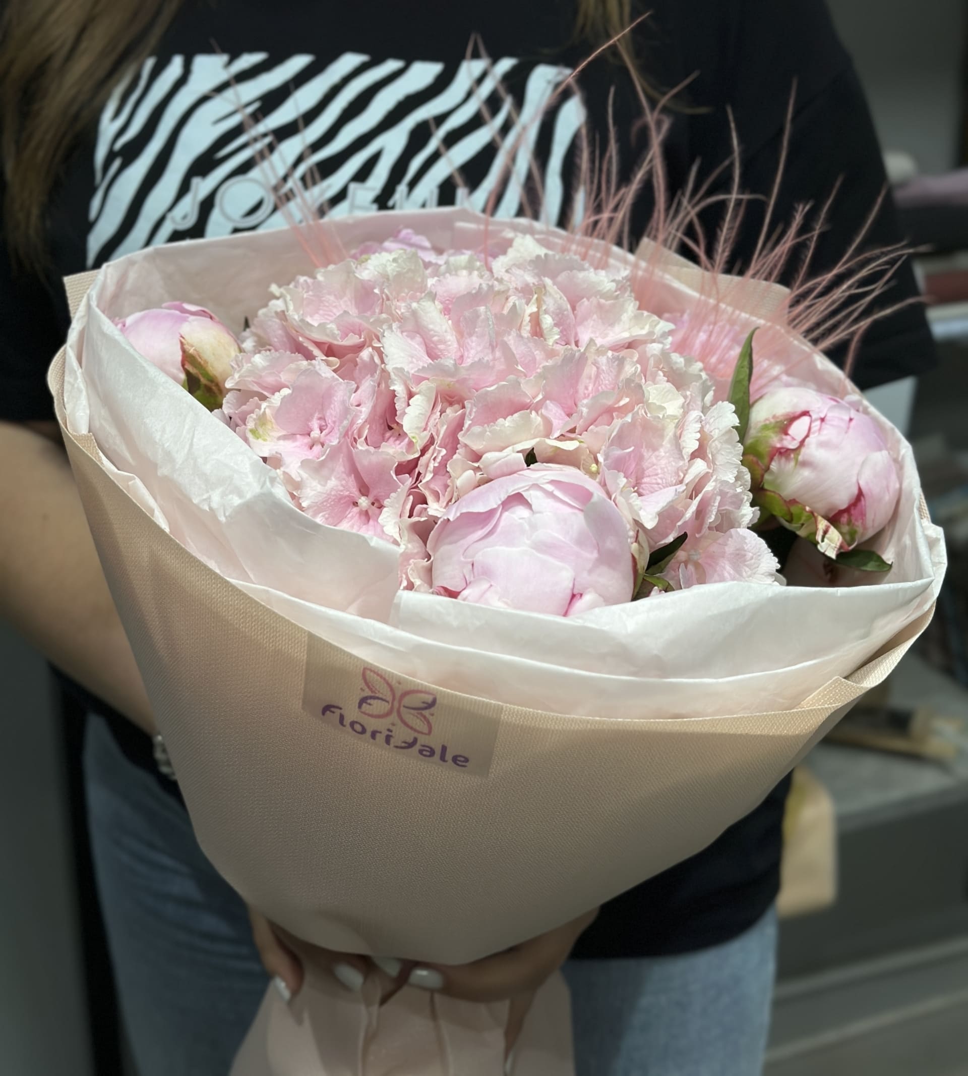 Классический букет Кадо: лучший подарок 1 Цветы, Букеты, Подарки, Сладости в Тель-Авив с доставкой Классический букет Кадо: лучший подарок Цветы, Букеты, Подарки, Сладости в Тель-Авив с доставкой