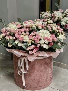 Композиция в коробке Дрим: мечта каждой девушки Цветы, Букеты, Подарки, Сладости в Тель-Авив с доставкой