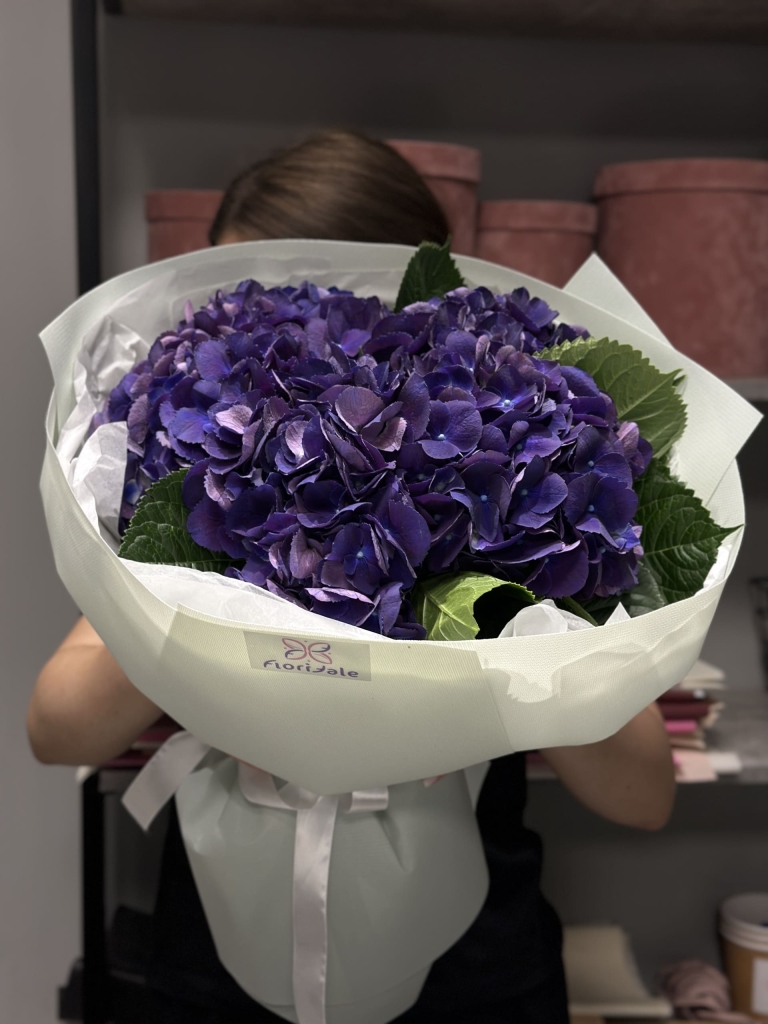 Букет гортензий Нюи: фиолетовое великолепие Цветы, Букеты, Подарки, Сладости в Тель-Авив с доставкой