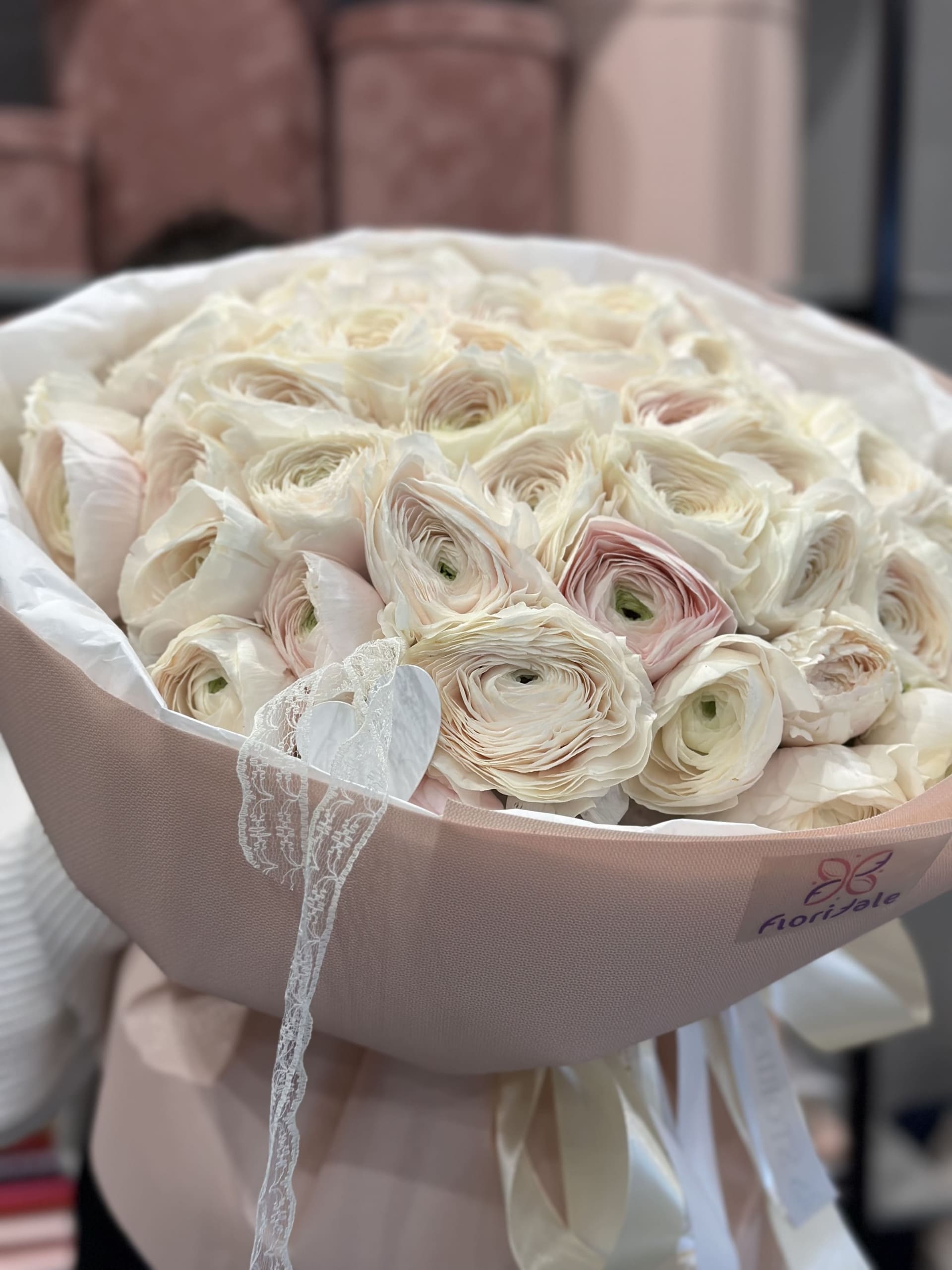 Букет ранункулюсов Кальм: букет, который говорит больше чем слова 1 Цветы, Букеты, Подарки, Сладости в Тель-Авив с доставкой Букет ранункулюсов Кальм: букет, который говорит больше чем слова Цветы, Букеты, Подарки, Сладости в Тель-Авив с доставкой