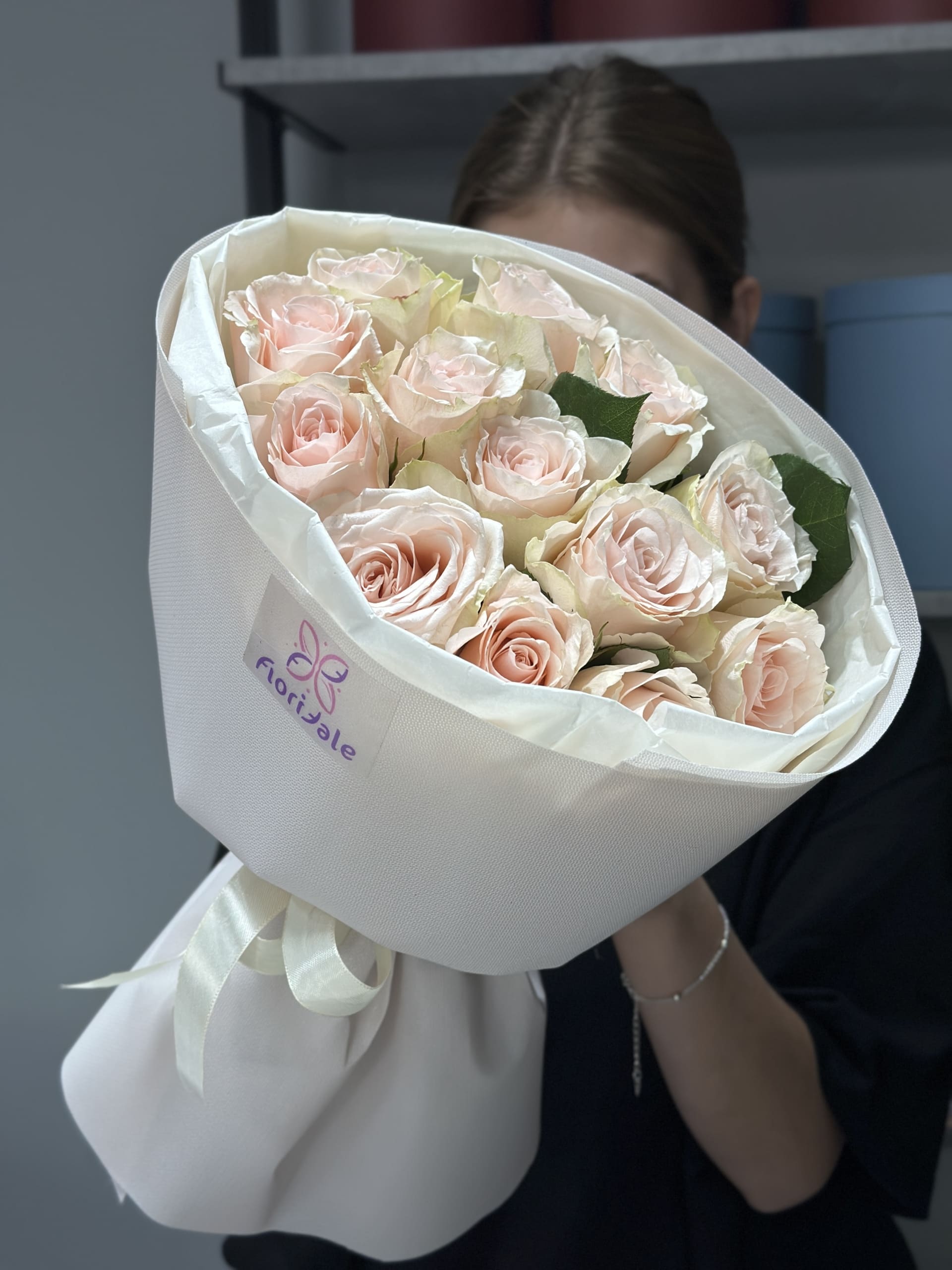 Букет роз Розелль: нежность в букете Цветы, Букеты, Подарки, Сладости в Тель-Авив с доставкой