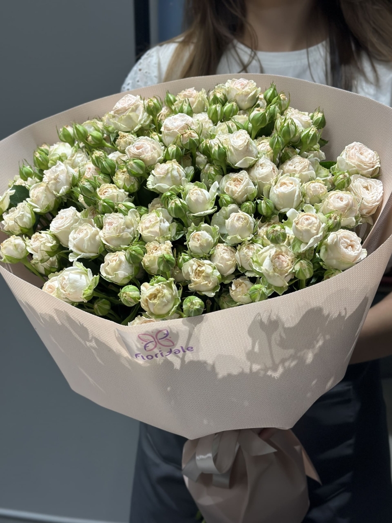 Букет кустовых роз Идеаль: лучший выбор для первого свидания Цветы, Букеты, Подарки, Сладости в Тель-Авив с доставкой